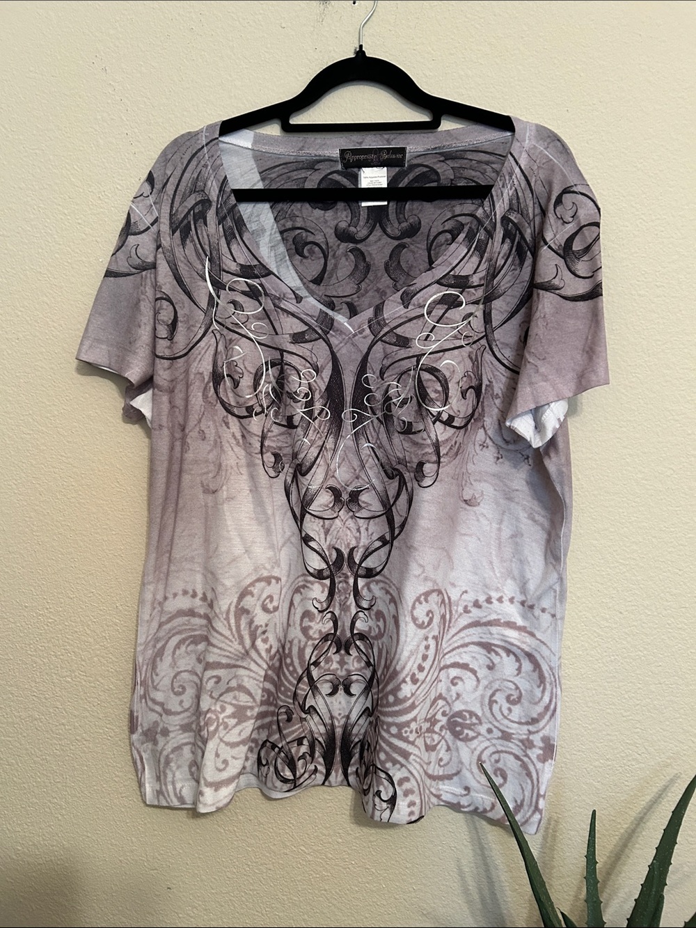 Appropriate Behavior Gray V-Neck Short Sleeve Tee with Scroll Motif